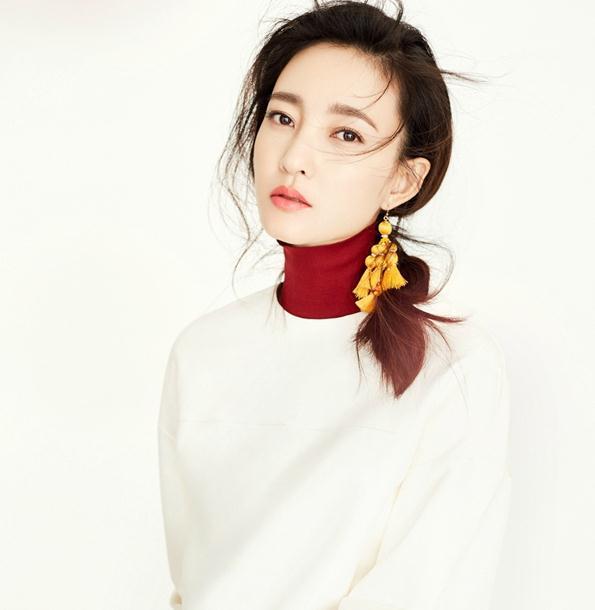 明明是训练服，看过张雨绮和王丽坤身材对比后，网友：我不减肥了