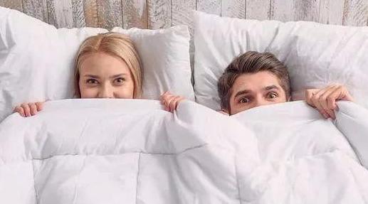 两性交往中，女人很爱听这些肉麻话，尤其是中