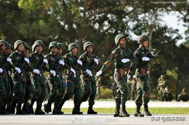 慧眼识货！老挝特种部队“亮剑”，装备两款先进轻武器，中国制造