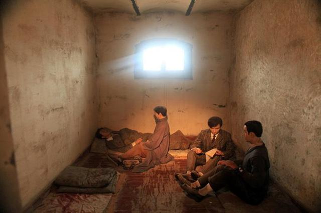 此人报国一生为工农，曾与周恩来一起共事，30岁时壮烈牺牲