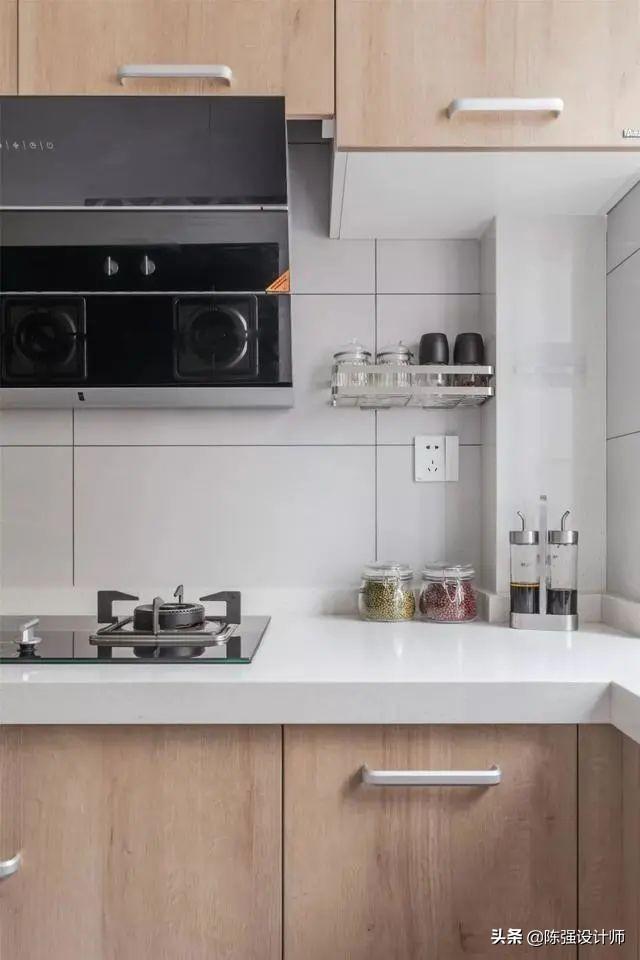 116平简约三居室，用灰色来打造轻松感，舒适自然超大空间！