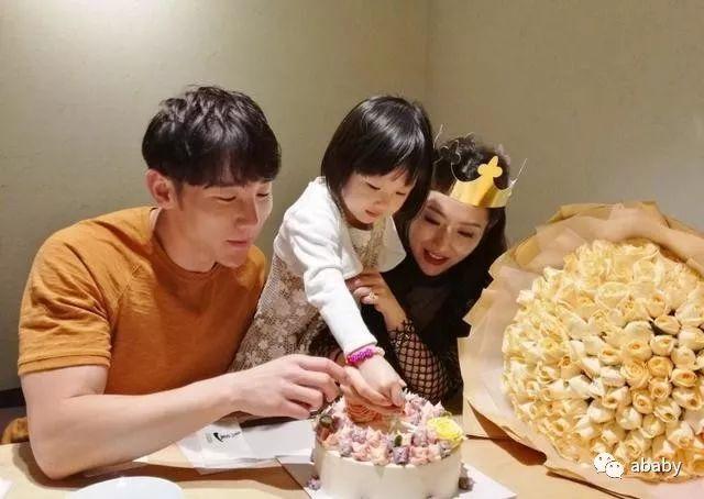 “乘风姐姐”白冰自曝已离婚，前夫曾与郑元畅
