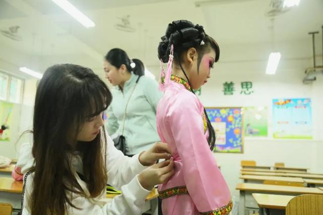 最美女兵退伍一年半，每天想着要出操，军营习