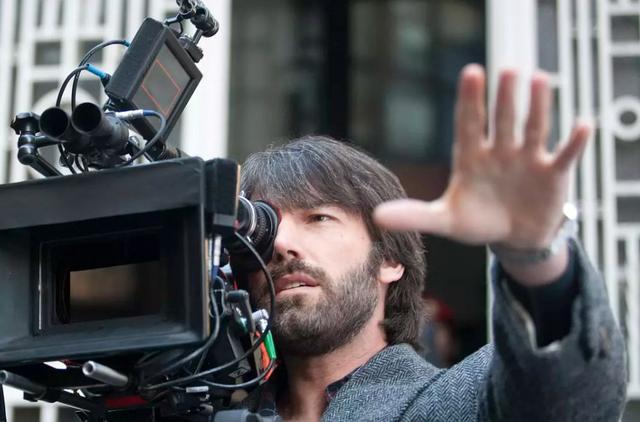 从穷小子一起熬到百亿巨星，官宣40年，连妻子都酸：你们俩过得了