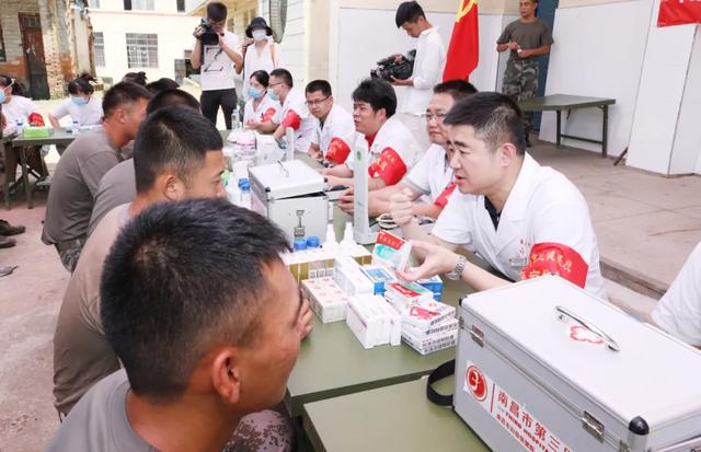 闻“汛”而动丨南昌市第三医院防汛医疗队赴抗洪一线