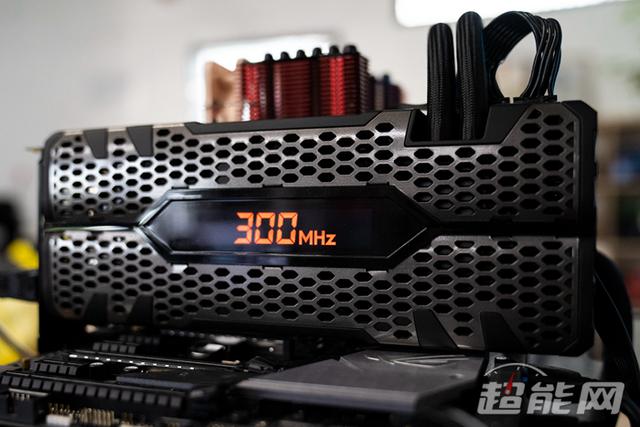 第一款一体式水冷RTX显卡，映众RTX 2080 Ti冰龙黑金版显卡评测
