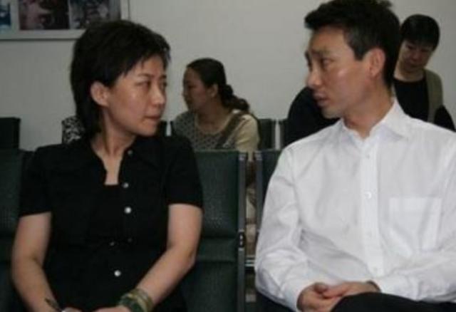 央视主持海霞和康辉什么关系？本尊回应后，“