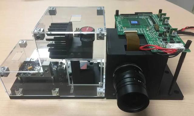 东芝新传感器助廉价激光雷达：普通镜头可接入，探测能力提升4倍