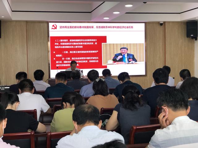 市科技局举行“党课开讲啦”主题党日活动