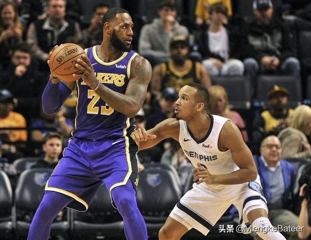 布拉德利退出后，湖人谁能顶上？JR史密斯不是答