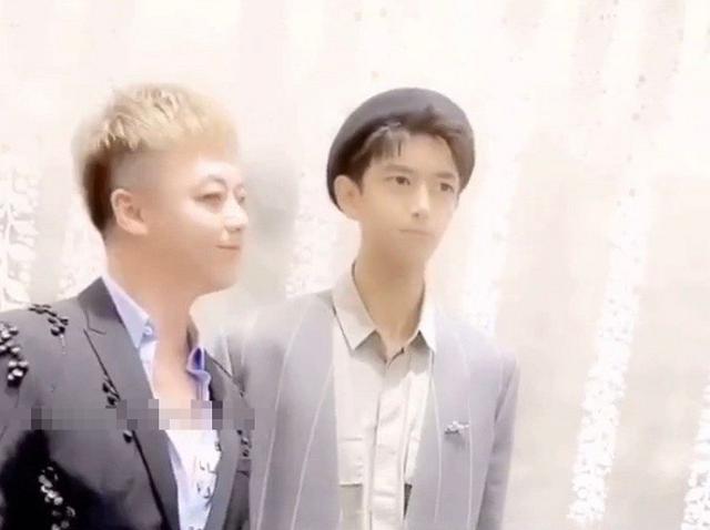 明星与网红合照，开了十级美颜滤镜后的李现，