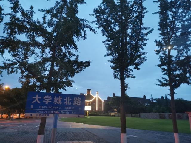 有一座城市，叫做重庆，一个做鬼也要留下来的城市