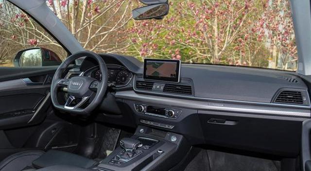 31.8万提了辆奥迪Q5L，2个月后再开宝马X3，两款车