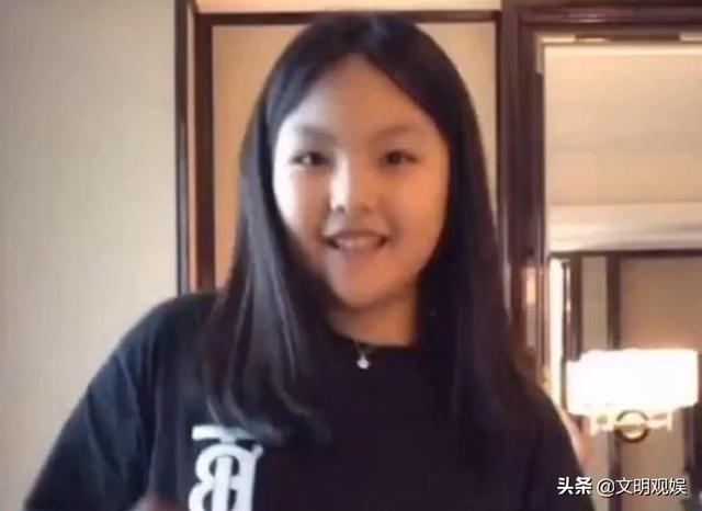 曾经是资源最好的星二代，黄多多和森碟都比不上，现在她是这样的