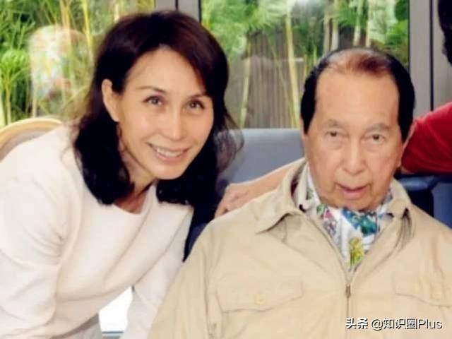 何鸿燊何氏家族悼文，留下四房十七杰，详细了