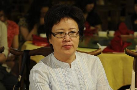 《白云之下》7·31上映，听完斯琴高娃和章子怡的