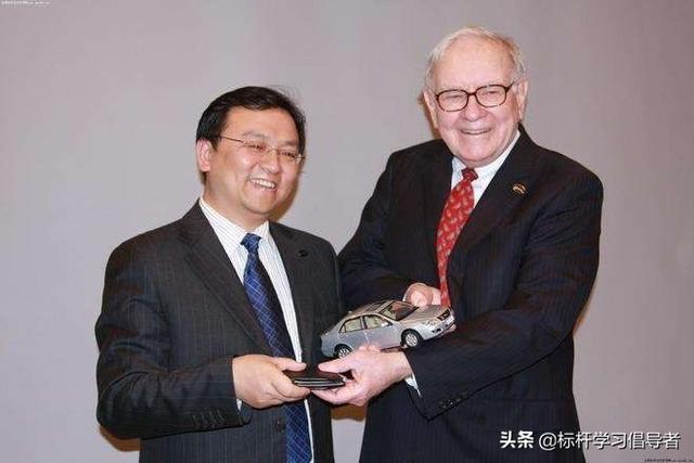 从父母双亡的“哑巴儿”，到千亿商国的掌门人