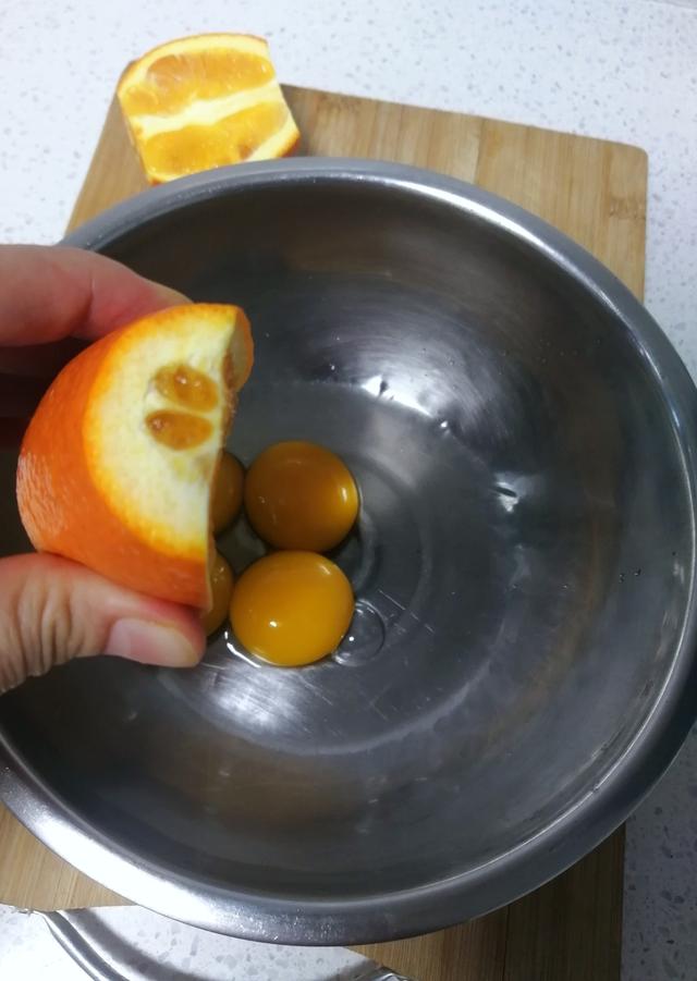 简单四步做冰激凌，不用奶油，无任何添加剂，学会再也不用买了