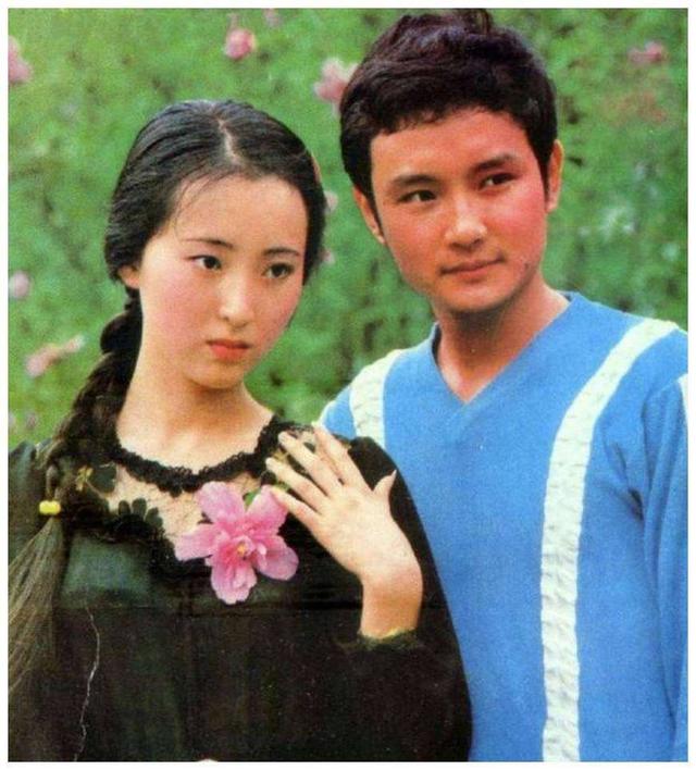 陈晓旭离世13年，当年陪她一同出家的痴情丈夫，如今还俗再娶了吗