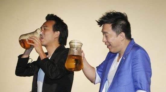 演艺圈“喝酒不找黄渤，聚会不能找胡歌，综艺不能请赵丽颖”？