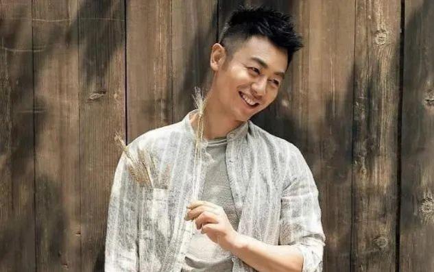 朱亚文和9年初恋分手，立刻娶陈思诚前女友，5年生2胎！