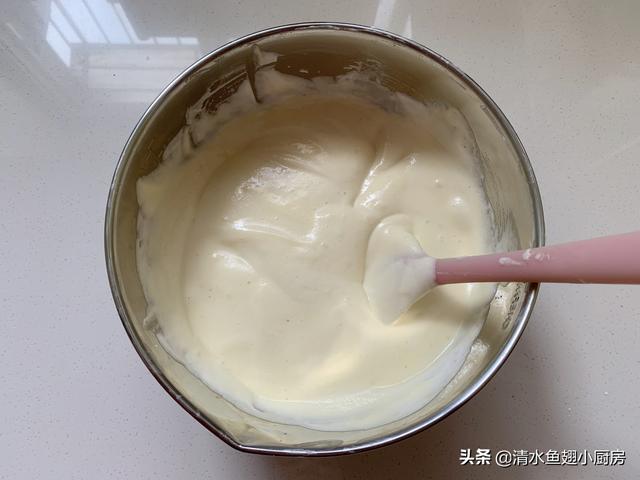 糯米蛋糕外皮酥脆，内里细腻又软糯，全新口感，吃着没够