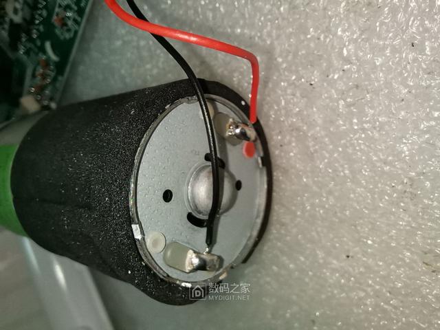 售价昂贵！详细拆解头部按摩器，带你一探内部功能与构造！