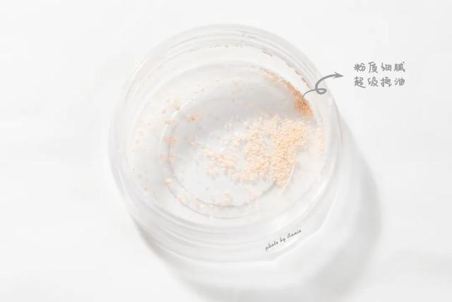 用到铁皮都不扔？20块的睫毛膏、磨皮粉饼，这是什么神仙彩妆