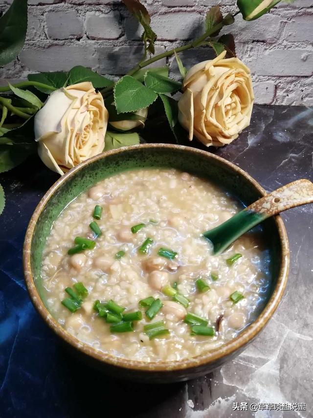 新花生上市，老泉州人就好这一口，花生咸粥，粉糯香甜，无敌美味