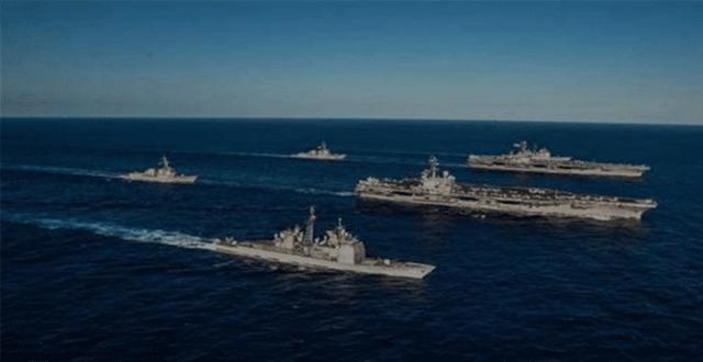 战争前兆已出现？美双航母战斗群开始集结，这次轰炸机也进入战备