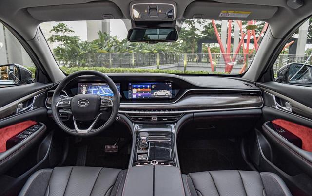 继红旗H9之后，新GA8也亮相了，车长超5米配2.0T，