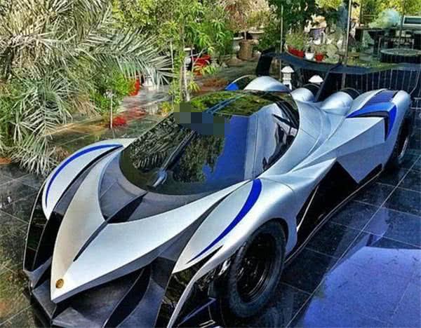 迪拜王子和沙特王子的车库，谁更豪横？看到他们的车，网友心塞了