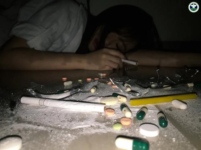 ������Ʒչح�����ģ��þ�ͷ���ݽ���������