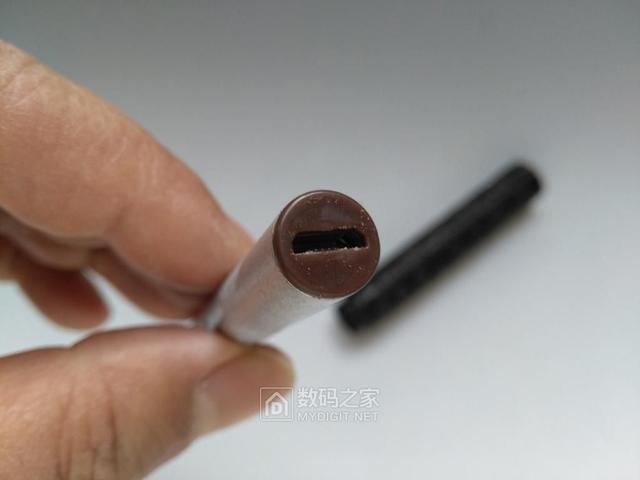 轻轻一吹即可点燃，现代火折子USB充电打火机拆