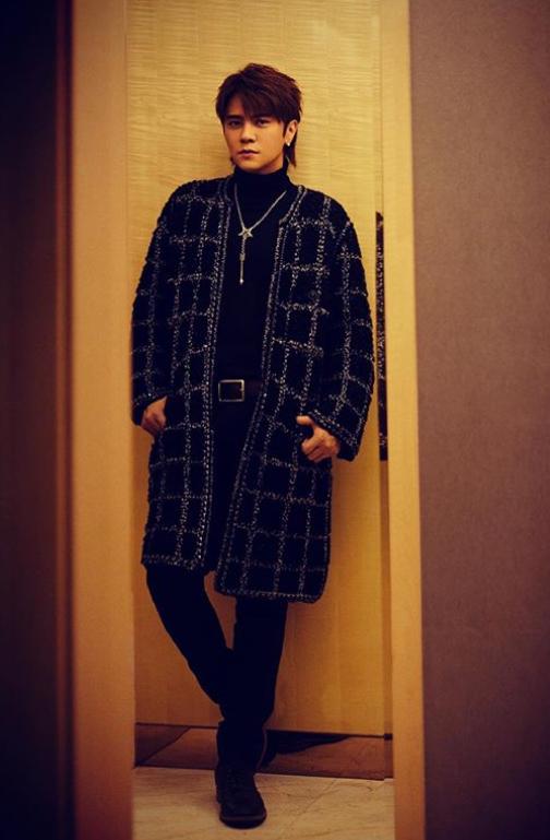 风波|罗志祥分手风波后首露面 长发及肩面容瘦削憔悴遇偷拍吐舌搞怪