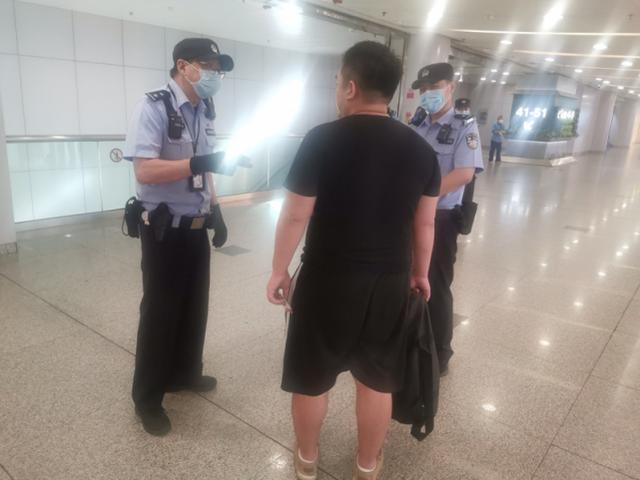 一天|32岁男子一天被逼相亲3次 一气之下离家出走