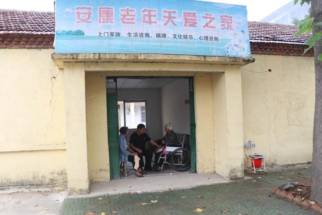 江苏连云港“多栖”型退伍军人王生余的为民情怀“退伍不褪色，勇当创业排头兵。