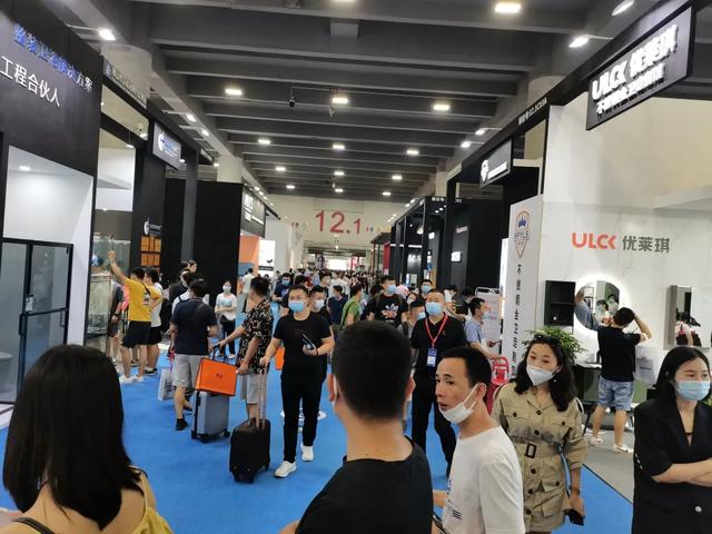 2020中國建博會（廣州）12.1衛(wèi)浴品牌館如約啟動，現(xiàn)場人流如織