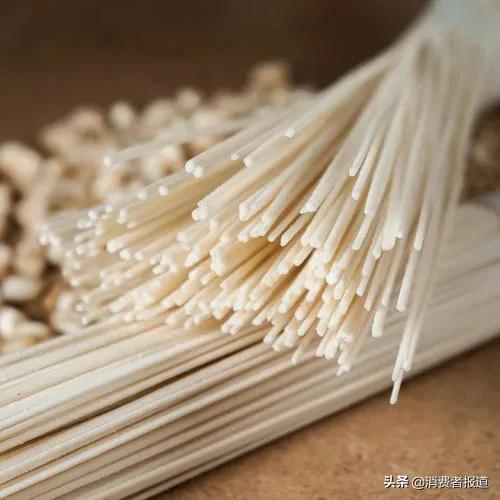 全国面条抽检报告：中鹤、貝因美上“黑榜”；另有9批次添加防晒霜常见成分