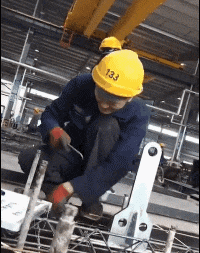 搞笑GIF：你不好好学习打扰人家干嘛啊