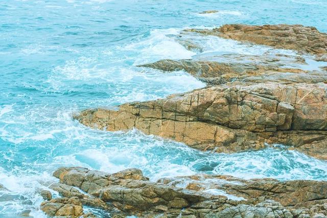 人均500元！这座有海有羊有草原的小城，随手一拍尽显异国风情