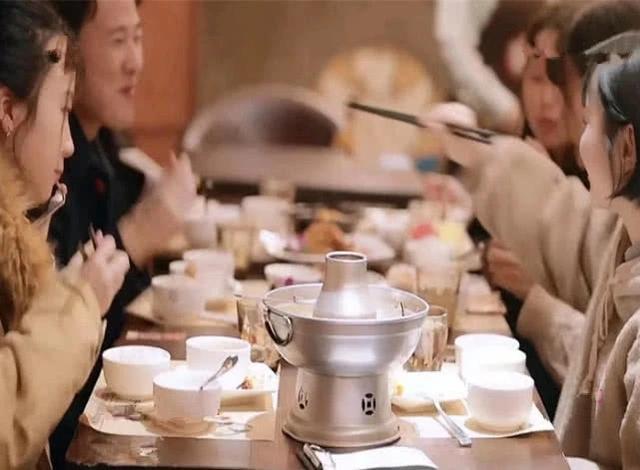 吴昕妈妈面馆每碗卖48，为啥人们还这么捧场？看