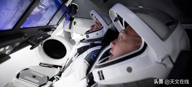 嘿，同學(xué)們！SpaceX和NASA想將你們的照片隨龍飛船2號(hào)一同發(fā)射