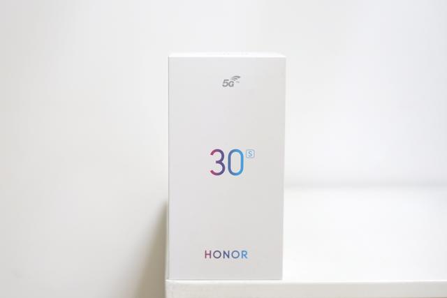 聊聊「中端旗舰」荣耀30S，麒麟820并不是其唯一