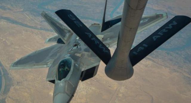 没准备好开打，伊朗对美国曾选择隐忍，任由30架五代机飞过波斯湾