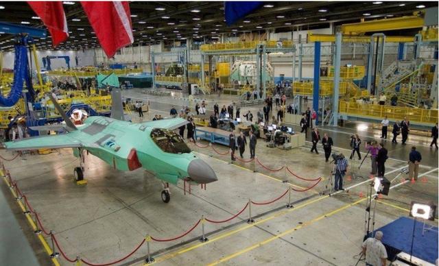 疫情期间F35爆兵，两天一架比J20便宜，期待国产