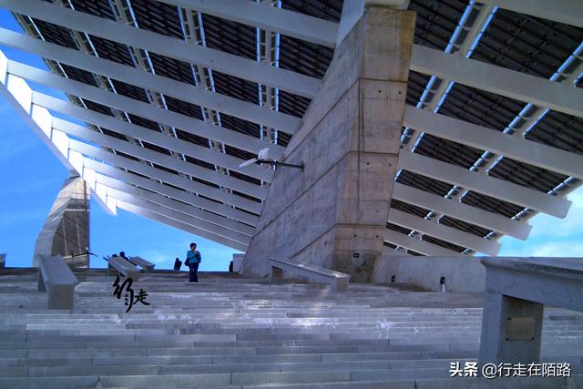 最智慧城市：160年前的城建規(guī)劃，不禁摩不限行也不會堵車