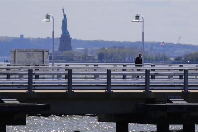 杨安泽不忘总统梦，一边践行全民基本收入实践，一边剑指2024大选