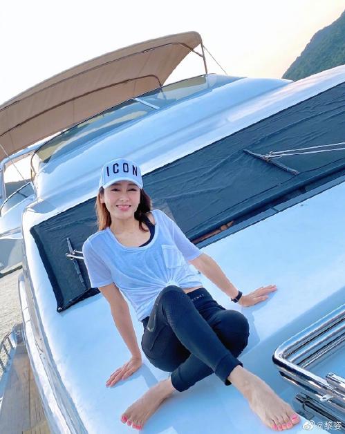 弟弟车祸后，黎姿宣布退圈并嫁给了“跛豪”马