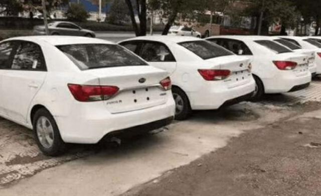 起亞又“抑郁”了？庫存車堆滿停車場(chǎng)，網(wǎng)友：真的無可救藥了嗎？